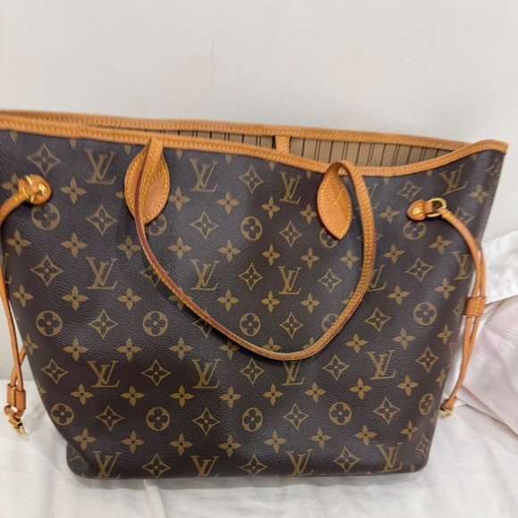 Louis Vuitton Neverfull MM - Picture 1 of 12